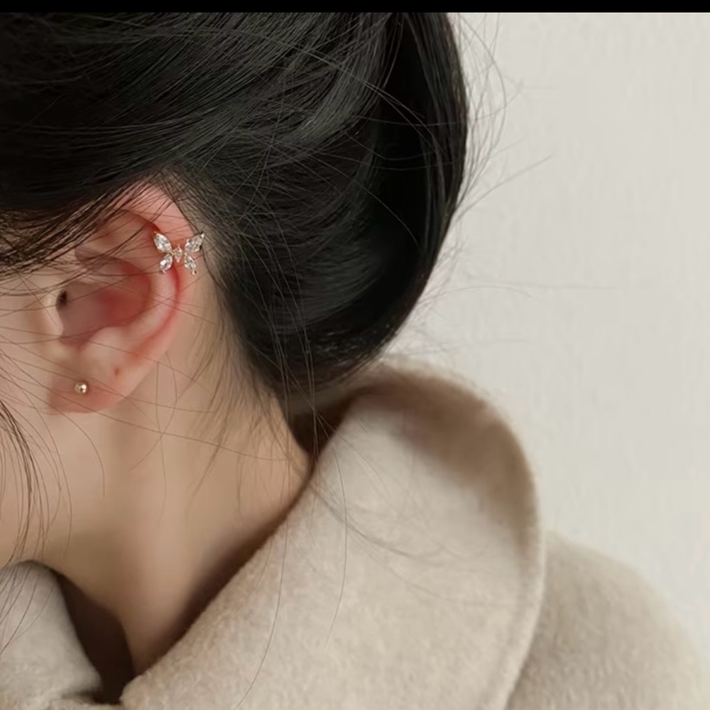 Butterfly ๐ฆ ear ๐ cuff - Picture 2 of 3